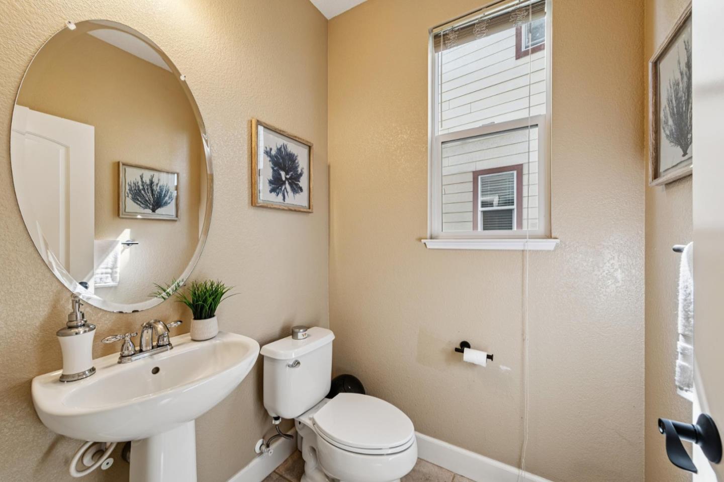 Detail Gallery Image 36 of 69 For 58 Pointe View Pl, South San Francisco,  CA 94080 - 4 Beds | 2/1 Baths