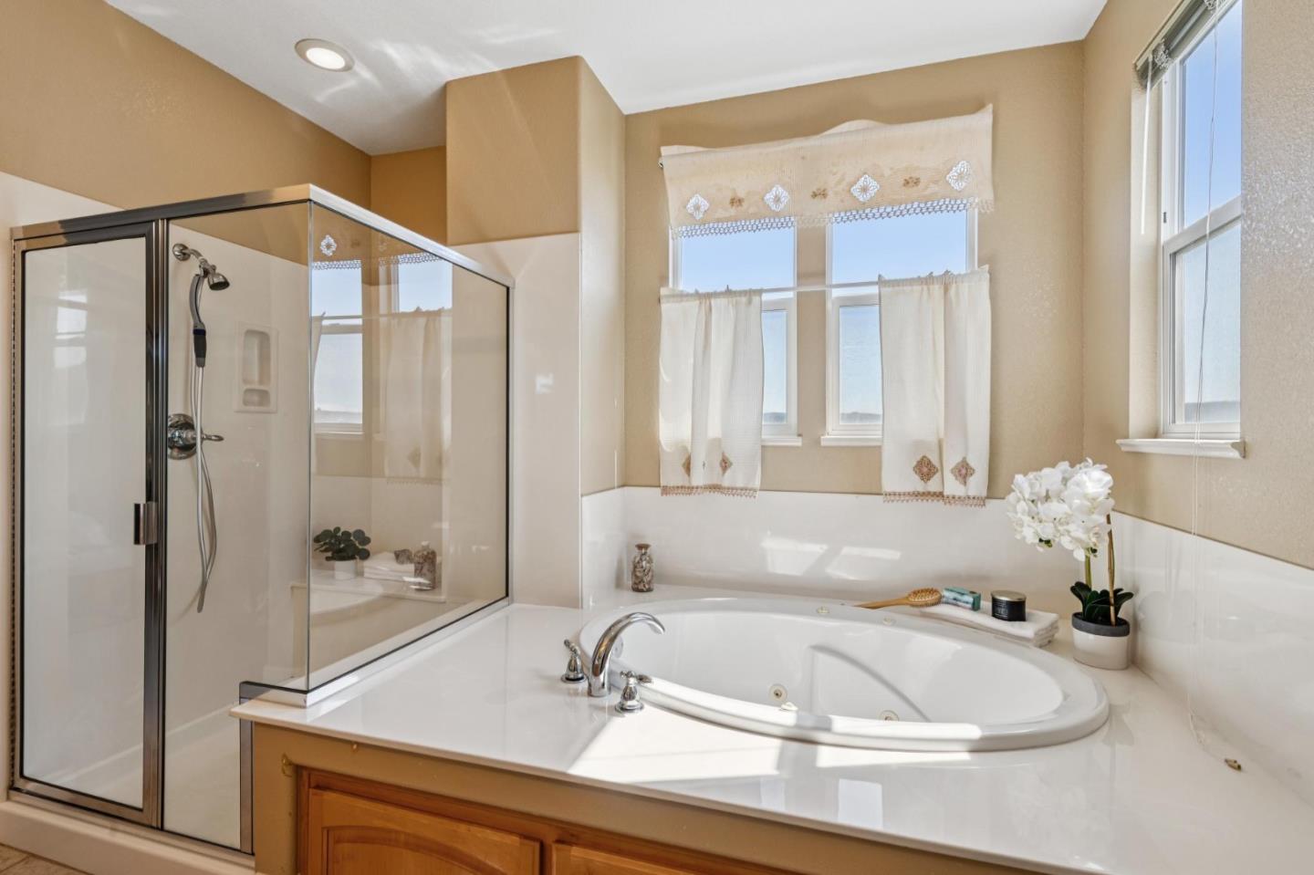 Detail Gallery Image 46 of 69 For 58 Pointe View Pl, South San Francisco,  CA 94080 - 4 Beds | 2/1 Baths