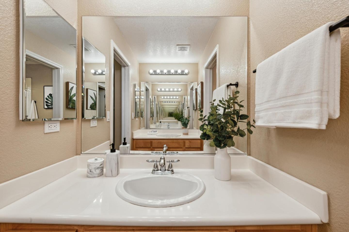 Detail Gallery Image 51 of 69 For 58 Pointe View Pl, South San Francisco,  CA 94080 - 4 Beds | 2/1 Baths