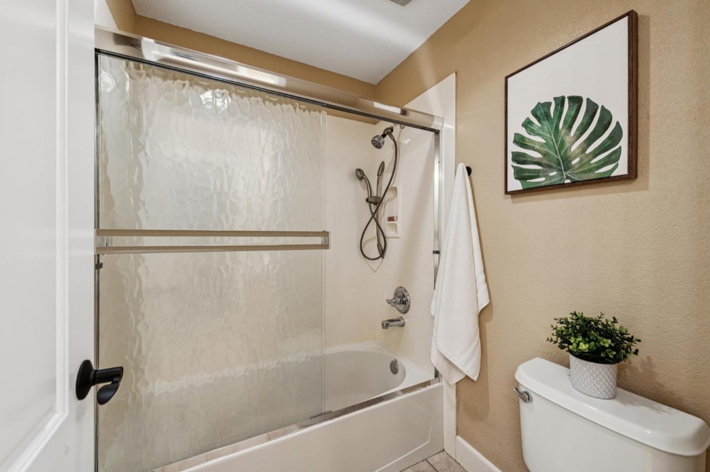 Detail Gallery Image 52 of 69 For 58 Pointe View Pl, South San Francisco,  CA 94080 - 4 Beds | 2/1 Baths