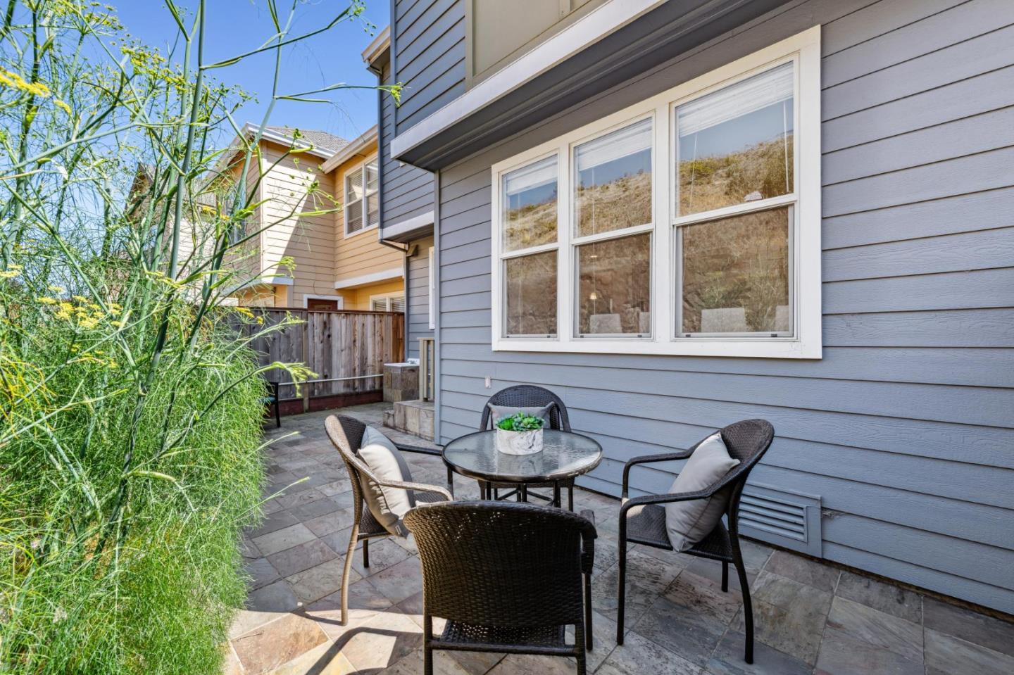 Detail Gallery Image 62 of 69 For 58 Pointe View Pl, South San Francisco,  CA 94080 - 4 Beds | 2/1 Baths