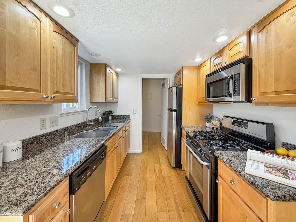 Detail Gallery Image 14 of 36 For 1477 De Rose Way #236,  San Jose,  CA 95126 - 2 Beds | 1 Baths