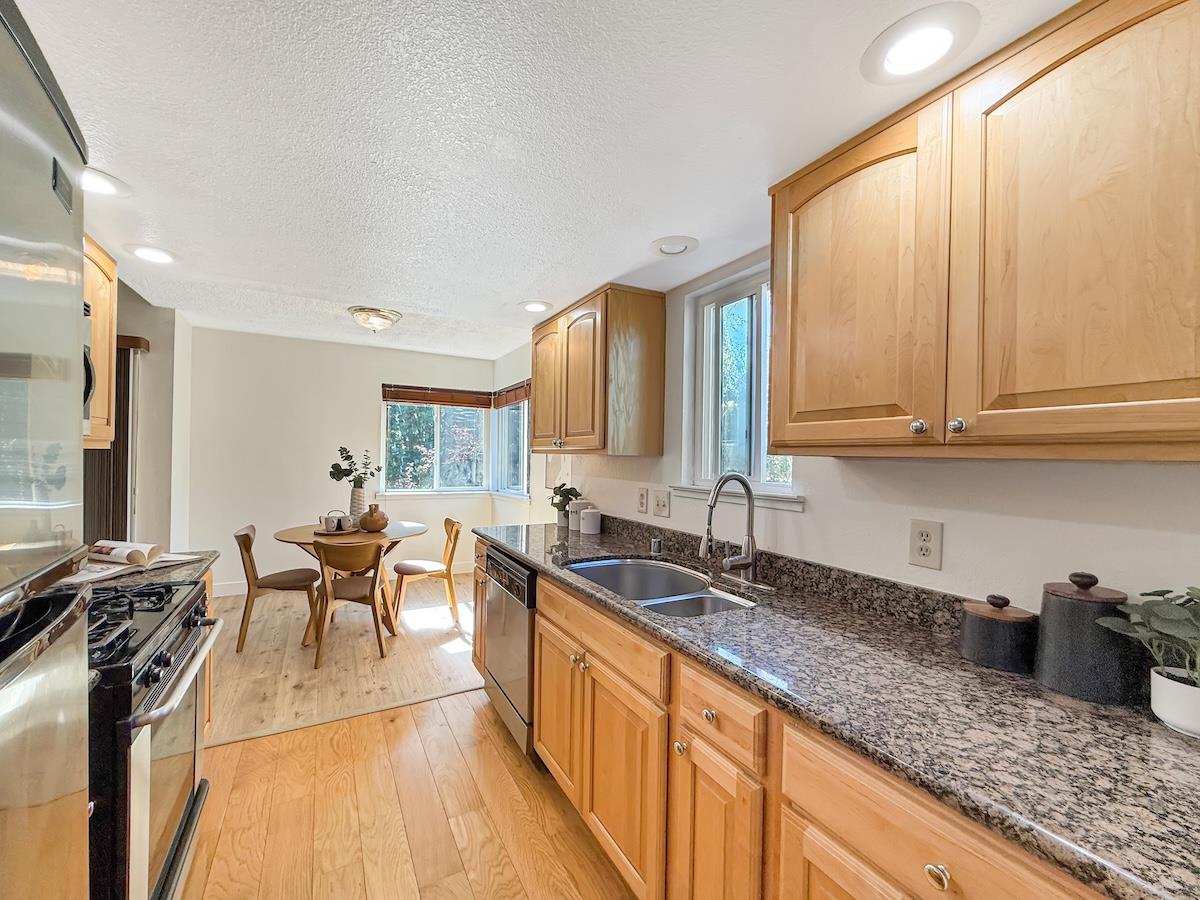 Detail Gallery Image 15 of 36 For 1477 De Rose Way #236,  San Jose,  CA 95126 - 2 Beds | 1 Baths