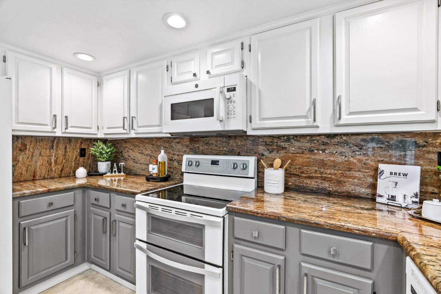 Detail Gallery Image 14 of 49 For 6657 Neptune Ct, San Jose,  CA 95120 - 5 Beds | 3 Baths