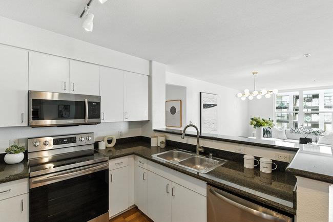 Detail Gallery Image 15 of 41 For 8200 Oceanview Ter #321,  San Francisco,  CA 94132 - 3 Beds | 2 Baths
