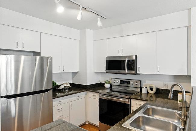 Detail Gallery Image 17 of 41 For 8200 Oceanview Ter #321,  San Francisco,  CA 94132 - 3 Beds | 2 Baths