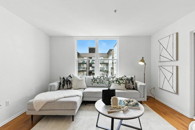 Detail Gallery Image 3 of 41 For 8200 Oceanview Ter #321,  San Francisco,  CA 94132 - 3 Beds | 2 Baths