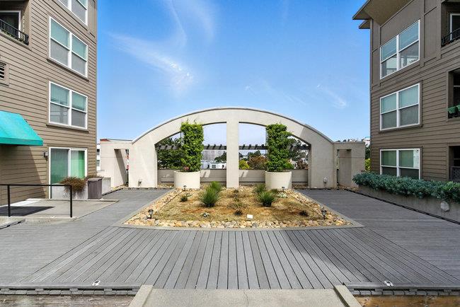 Detail Gallery Image 7 of 41 For 8200 Oceanview Ter #321,  San Francisco,  CA 94132 - 3 Beds | 2 Baths