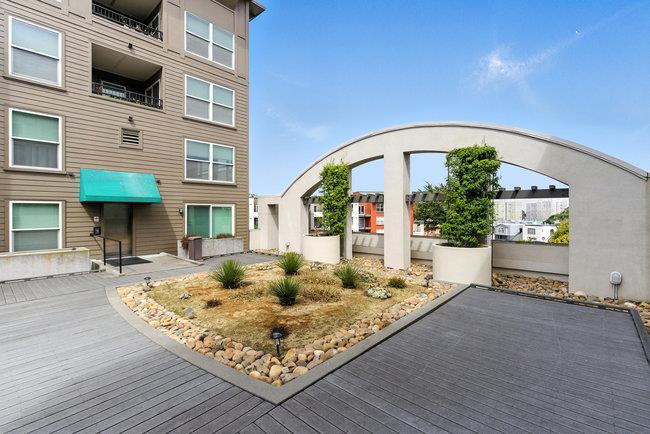 Detail Gallery Image 9 of 41 For 8200 Oceanview Ter #321,  San Francisco,  CA 94132 - 3 Beds | 2 Baths