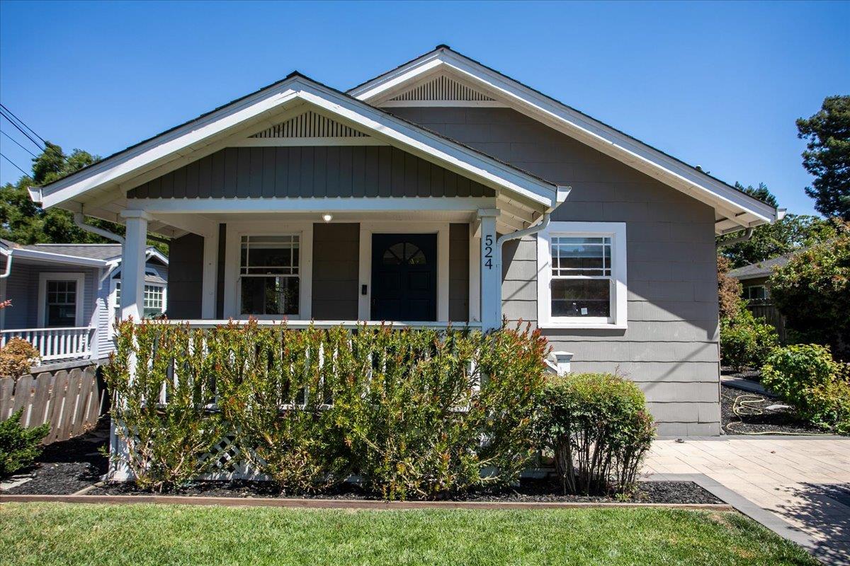Detail Gallery Image 1 of 29 For 524 8th Ave, Menlo Park,  CA 94025 - 3 Beds | 2 Baths