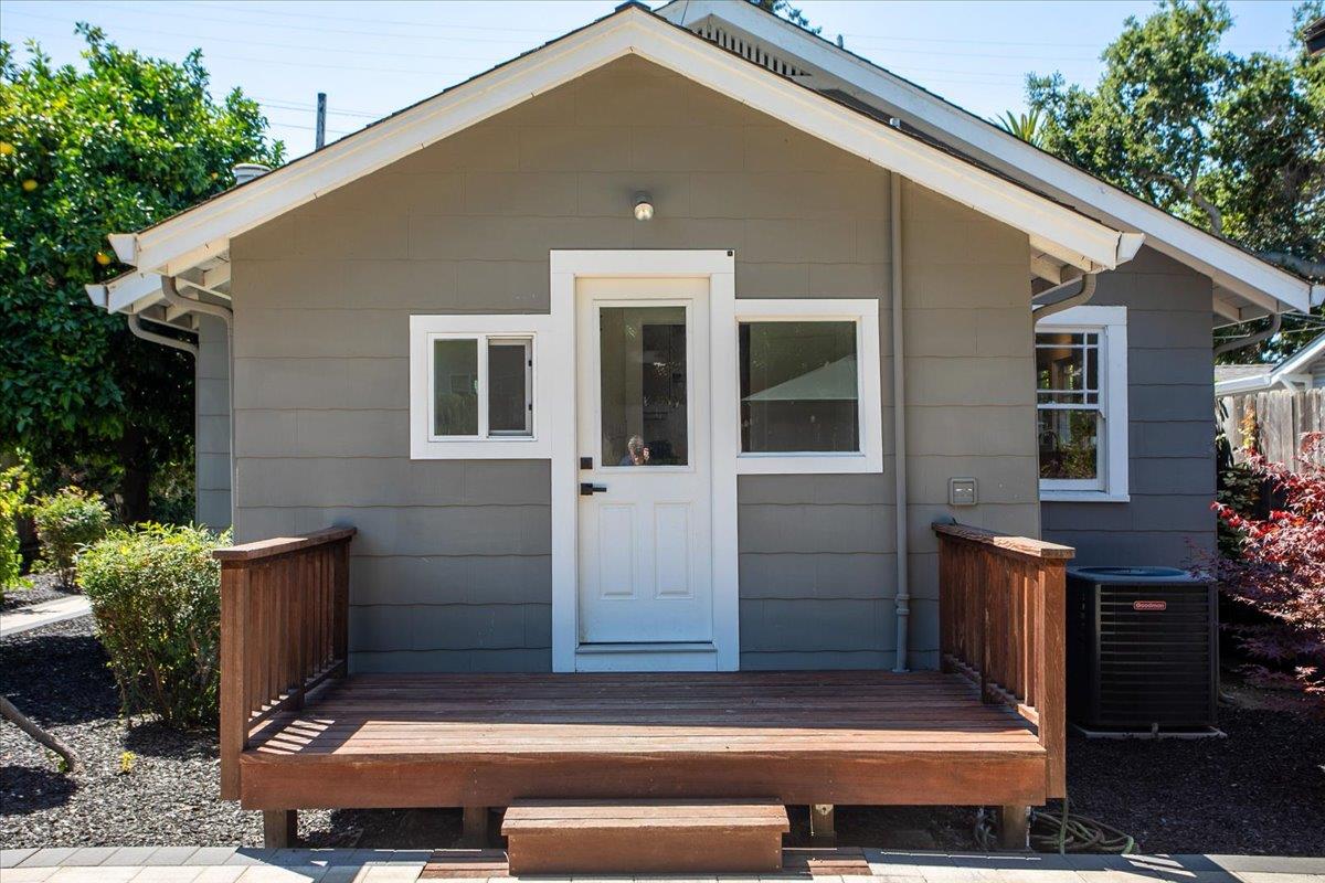 Detail Gallery Image 12 of 29 For 524 8th Ave, Menlo Park,  CA 94025 - 3 Beds | 2 Baths