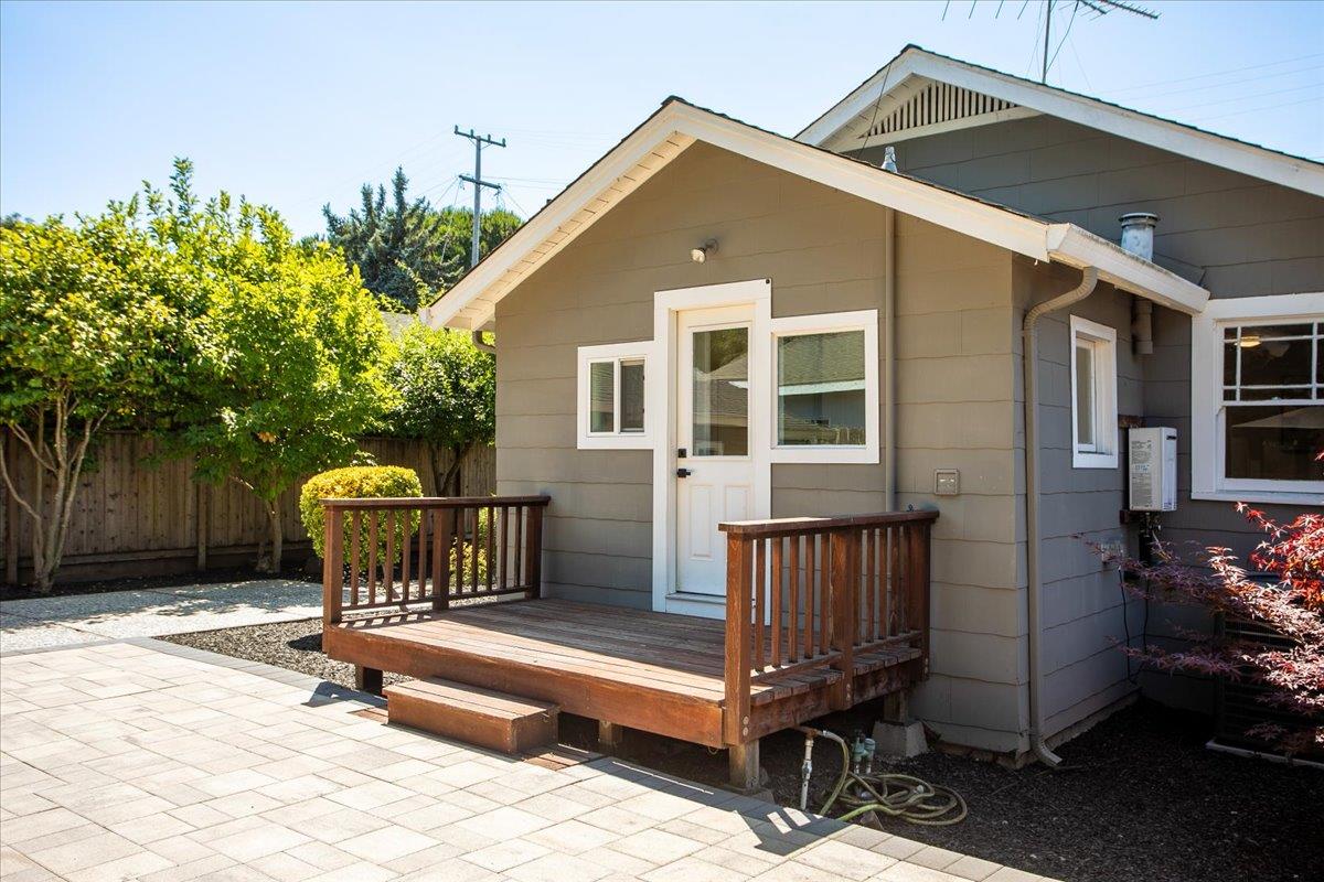Detail Gallery Image 13 of 29 For 524 8th Ave, Menlo Park,  CA 94025 - 3 Beds | 2 Baths