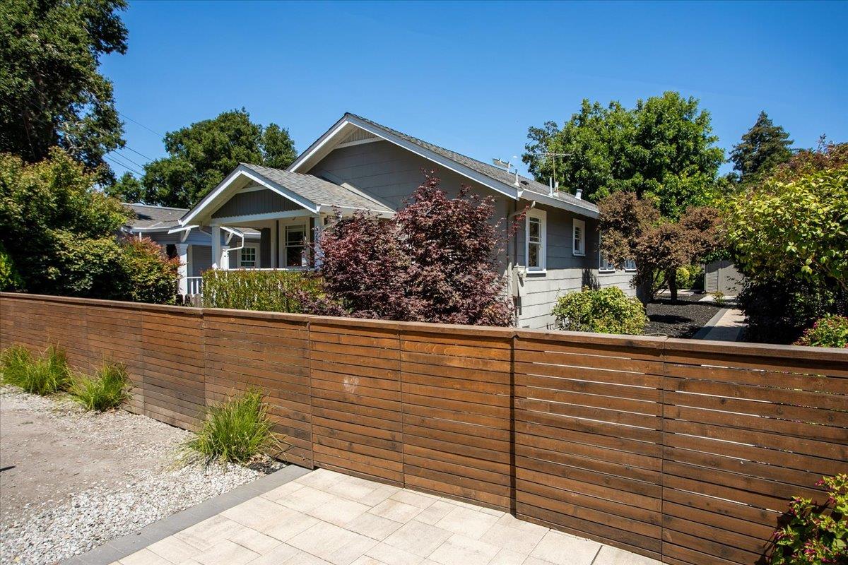 Detail Gallery Image 2 of 29 For 524 8th Ave, Menlo Park,  CA 94025 - 3 Beds | 2 Baths