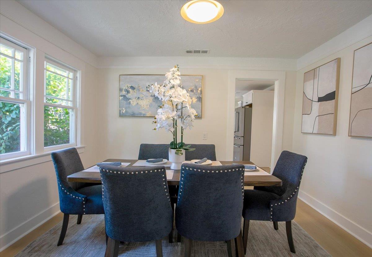 Detail Gallery Image 20 of 29 For 524 8th Ave, Menlo Park,  CA 94025 - 3 Beds | 2 Baths
