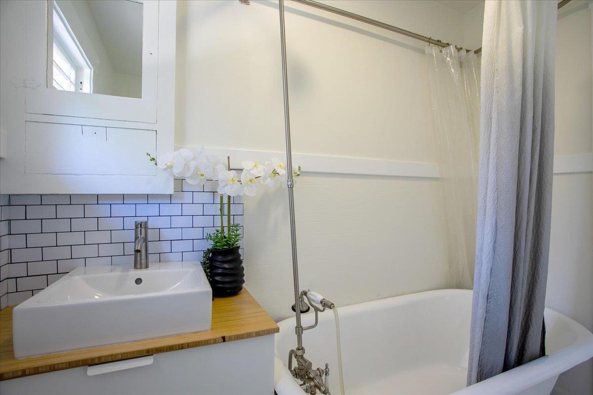 Detail Gallery Image 25 of 29 For 524 8th Ave, Menlo Park,  CA 94025 - 3 Beds | 2 Baths