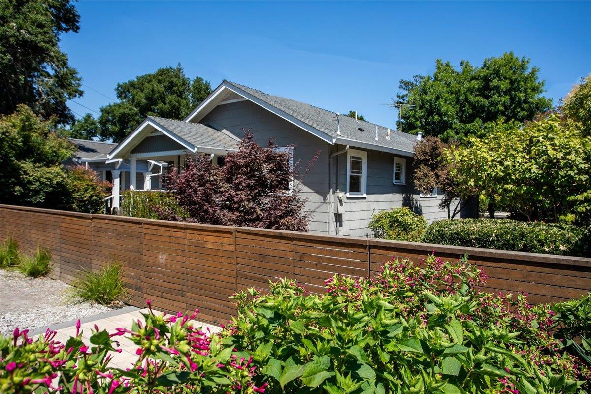 Detail Gallery Image 4 of 29 For 524 8th Ave, Menlo Park,  CA 94025 - 3 Beds | 2 Baths