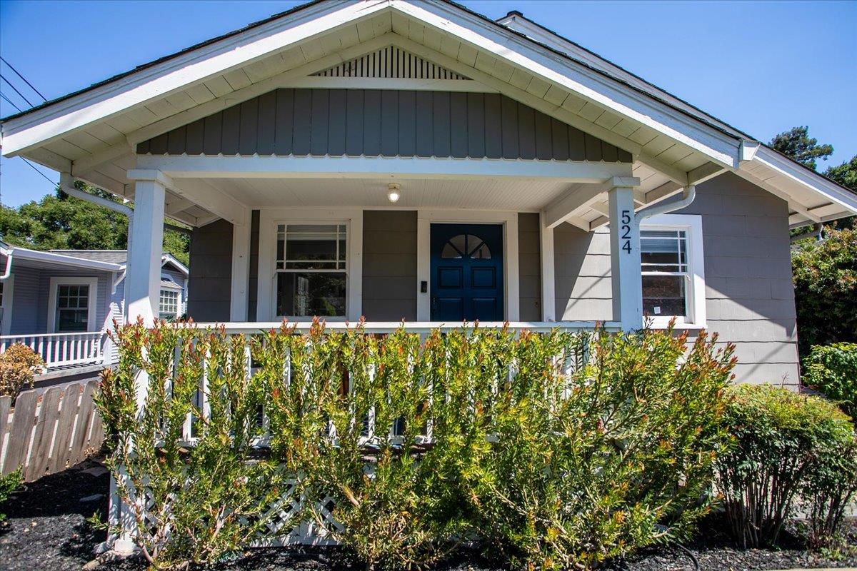 Detail Gallery Image 7 of 29 For 524 8th Ave, Menlo Park,  CA 94025 - 3 Beds | 2 Baths