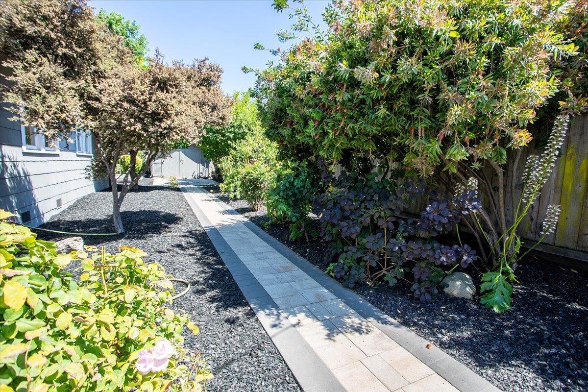 Detail Gallery Image 8 of 29 For 524 8th Ave, Menlo Park,  CA 94025 - 3 Beds | 2 Baths