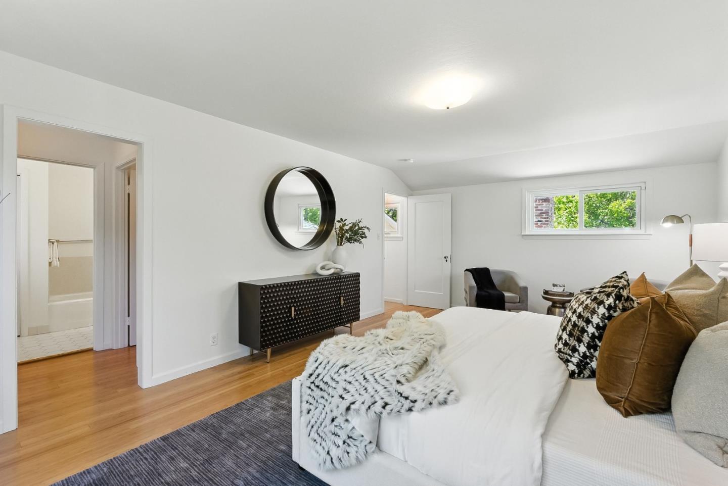 Detail Gallery Image 31 of 46 For 409 Seville Way, San Mateo,  CA 94402 - 3 Beds | 3 Baths