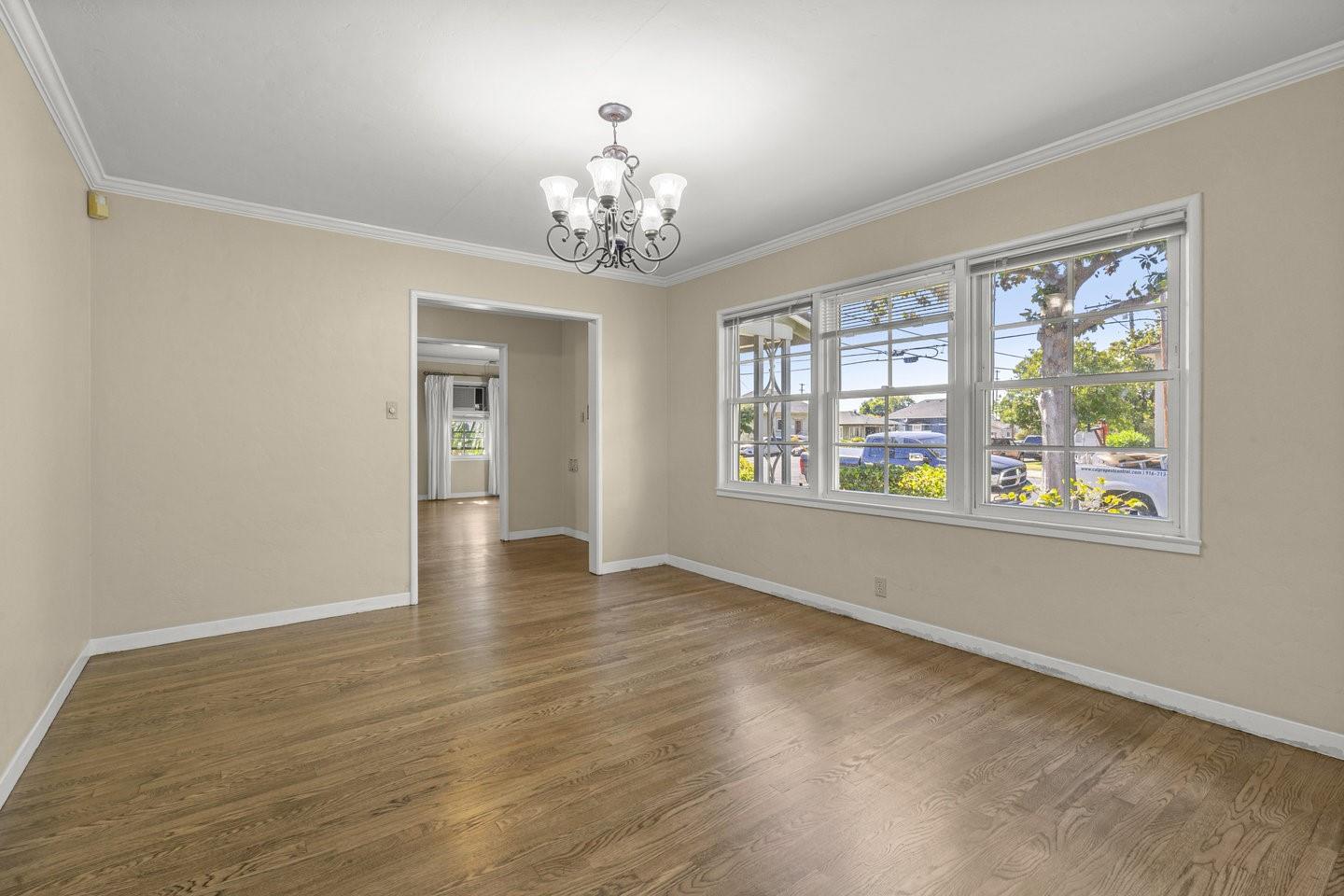 Detail Gallery Image 13 of 43 For 1590 Fremont St, Santa Clara,  CA 95050 - 4 Beds | 2/1 Baths