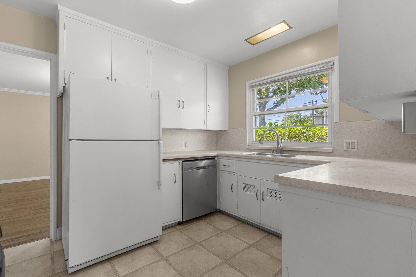 Detail Gallery Image 14 of 43 For 1590 Fremont St, Santa Clara,  CA 95050 - 4 Beds | 2/1 Baths
