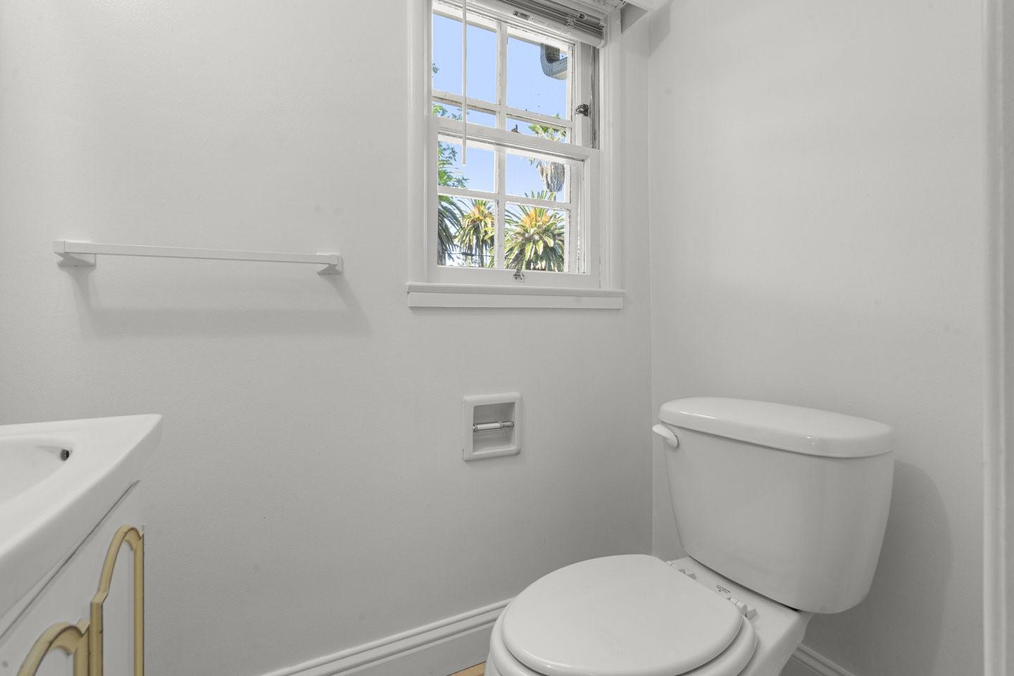 Detail Gallery Image 20 of 43 For 1590 Fremont St, Santa Clara,  CA 95050 - 4 Beds | 2/1 Baths