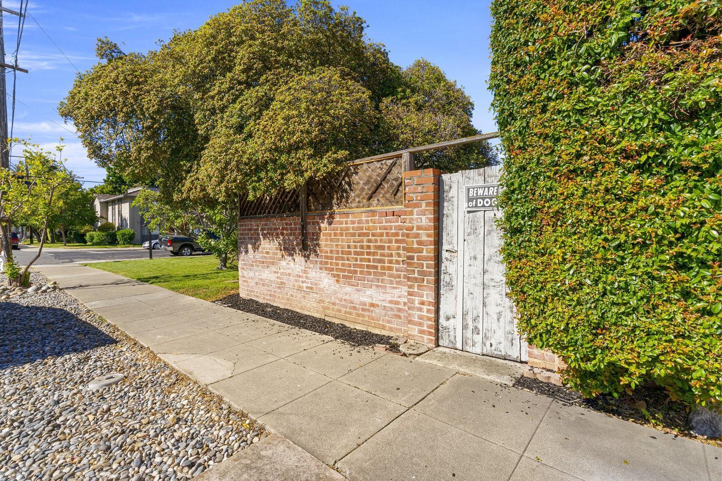 Detail Gallery Image 7 of 43 For 1590 Fremont St, Santa Clara,  CA 95050 - 4 Beds | 2/1 Baths