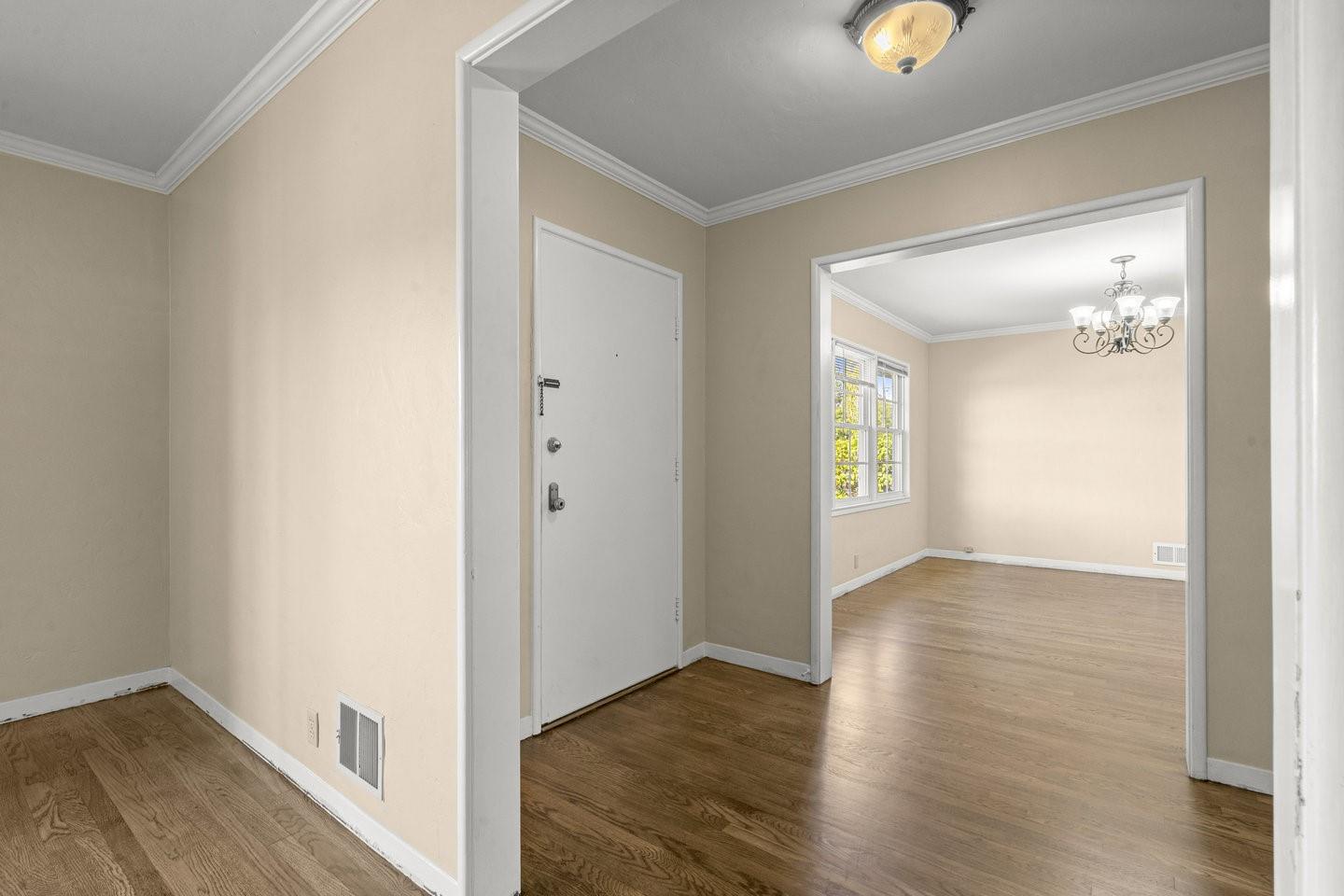 Detail Gallery Image 8 of 43 For 1590 Fremont St, Santa Clara,  CA 95050 - 4 Beds | 2/1 Baths