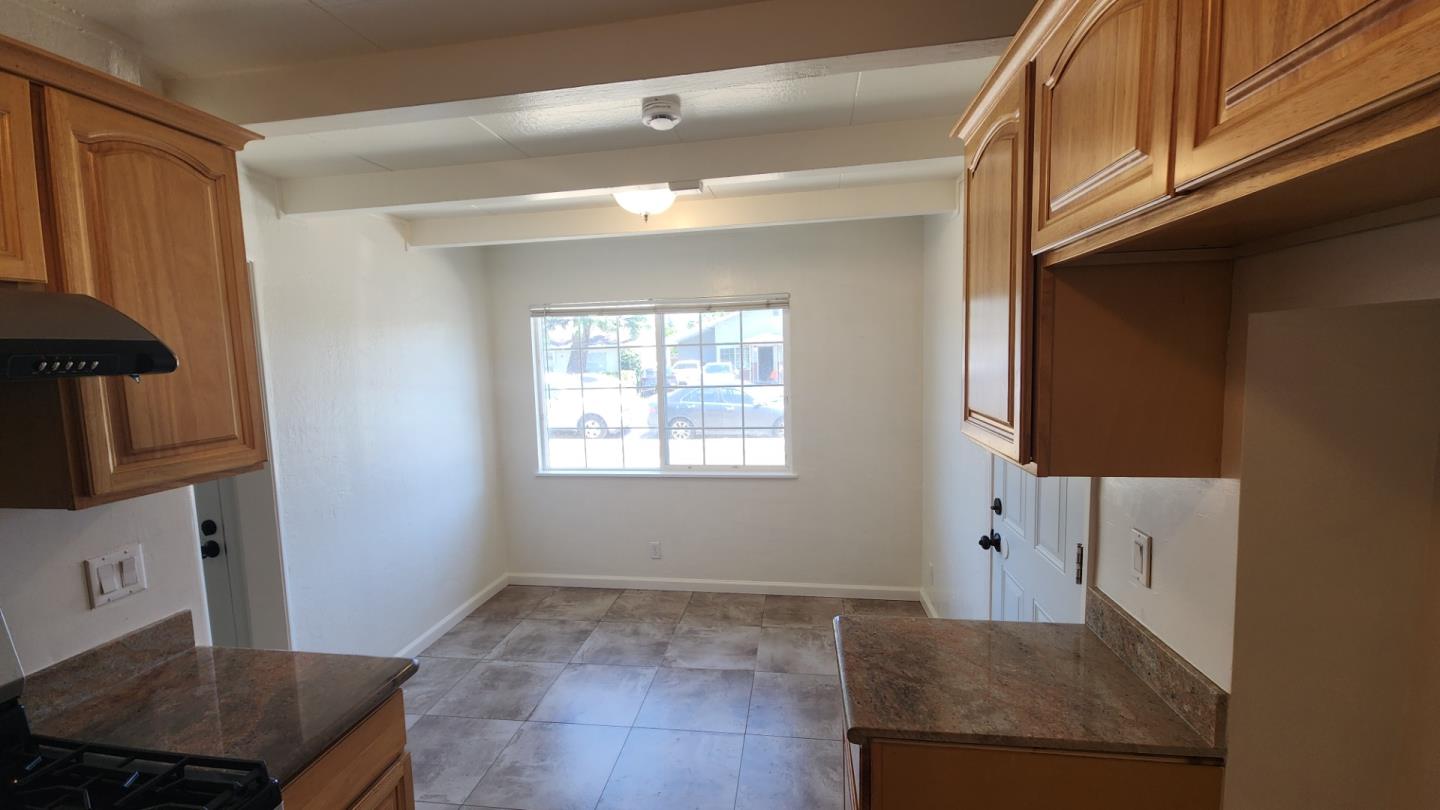 Detail Gallery Image 8 of 47 For 37109 Dondero Way, Fremont,  CA 94536 - 3 Beds | 1 Baths