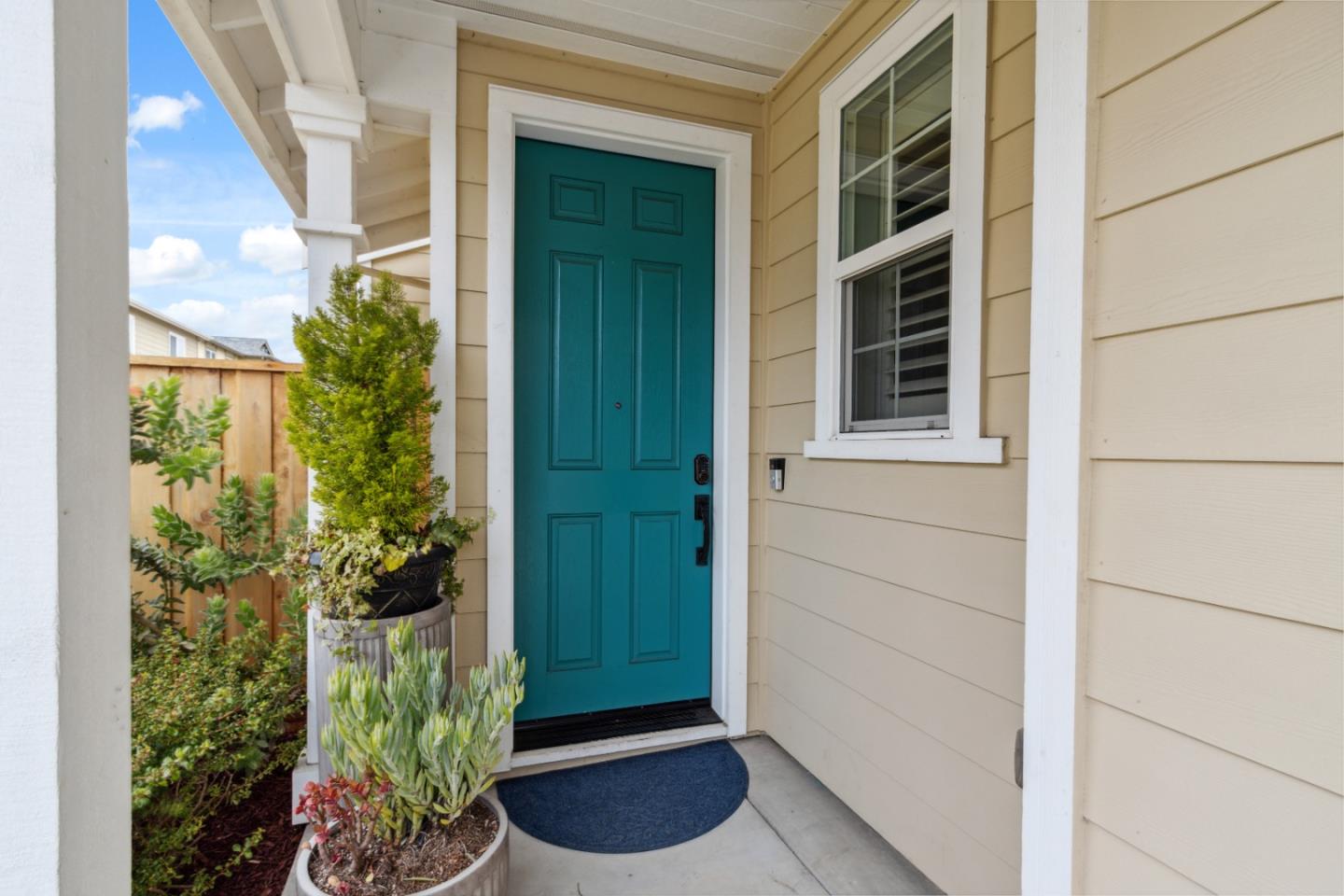 Detail Gallery Image 3 of 43 For 2610 Lighthouse Ln, Marina,  CA 93933 - 4 Beds | 3 Baths