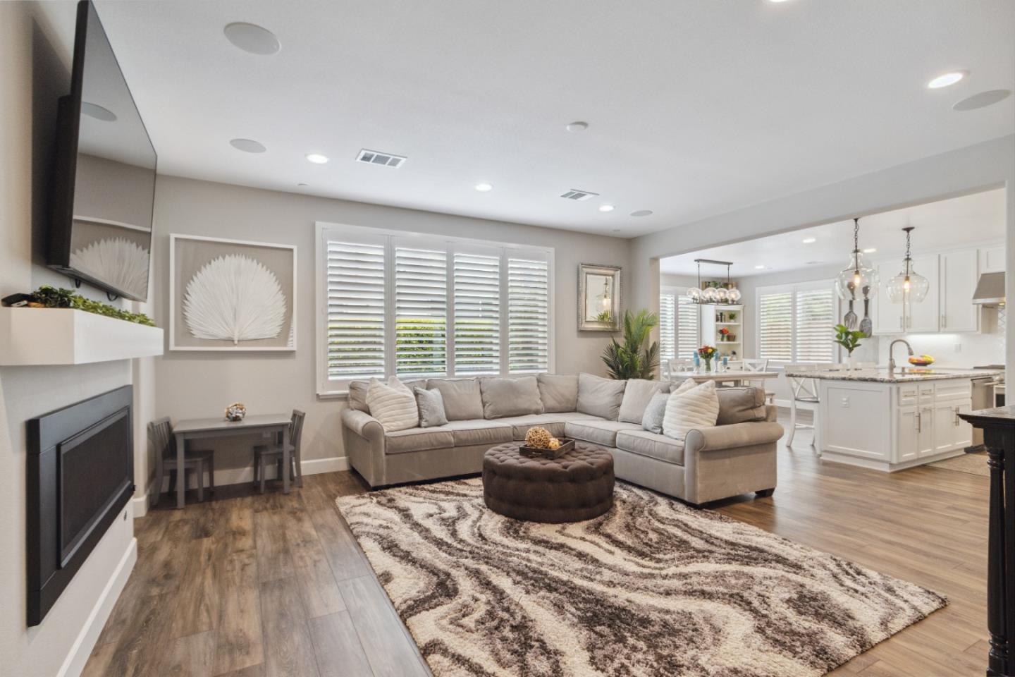 Detail Gallery Image 5 of 43 For 2610 Lighthouse Ln, Marina,  CA 93933 - 4 Beds | 3 Baths