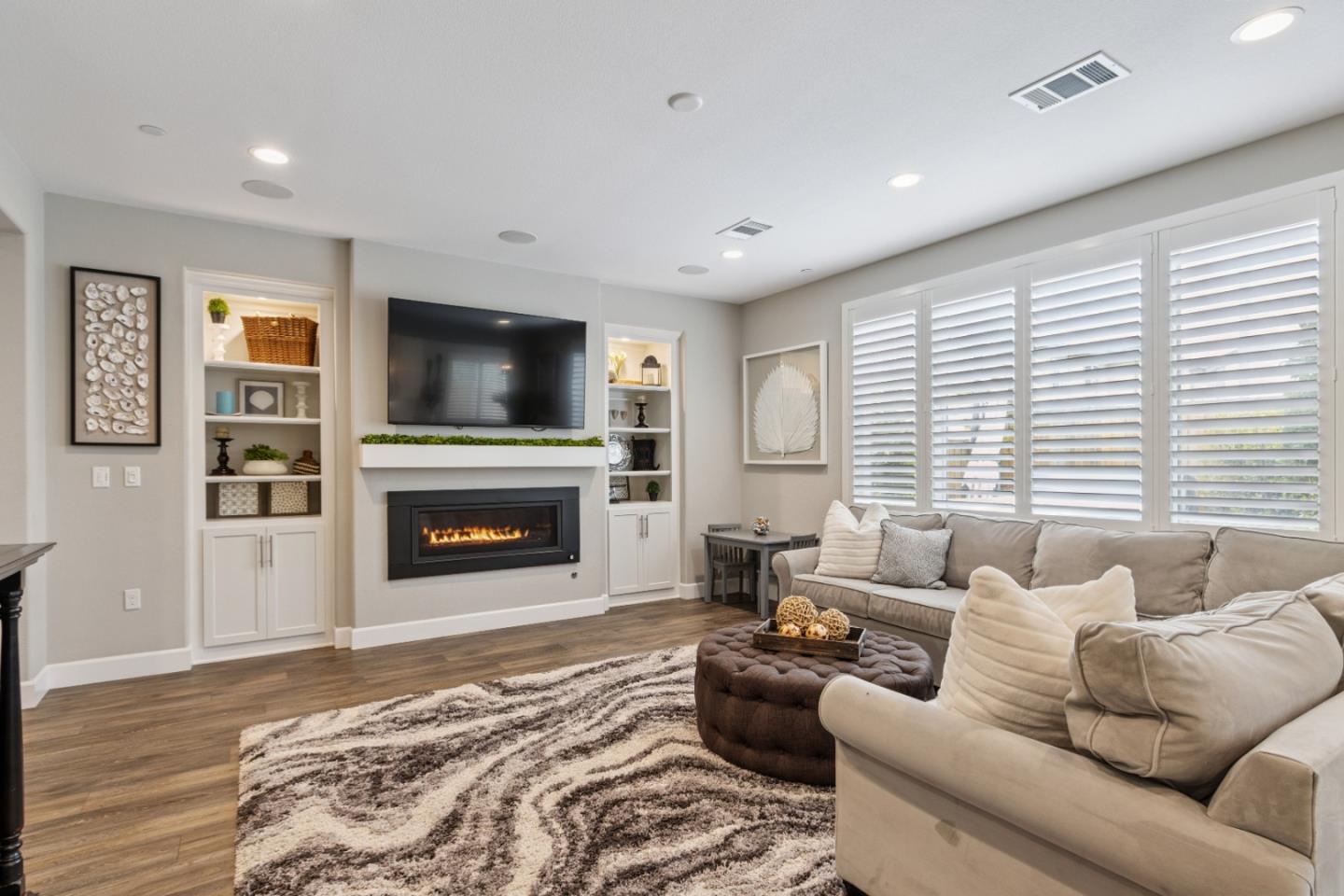 Detail Gallery Image 8 of 43 For 2610 Lighthouse Ln, Marina,  CA 93933 - 4 Beds | 3 Baths