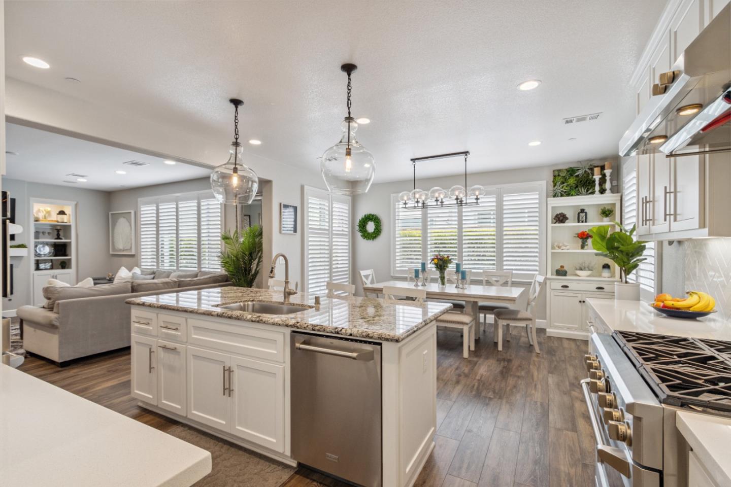 Detail Gallery Image 9 of 43 For 2610 Lighthouse Ln, Marina,  CA 93933 - 4 Beds | 3 Baths