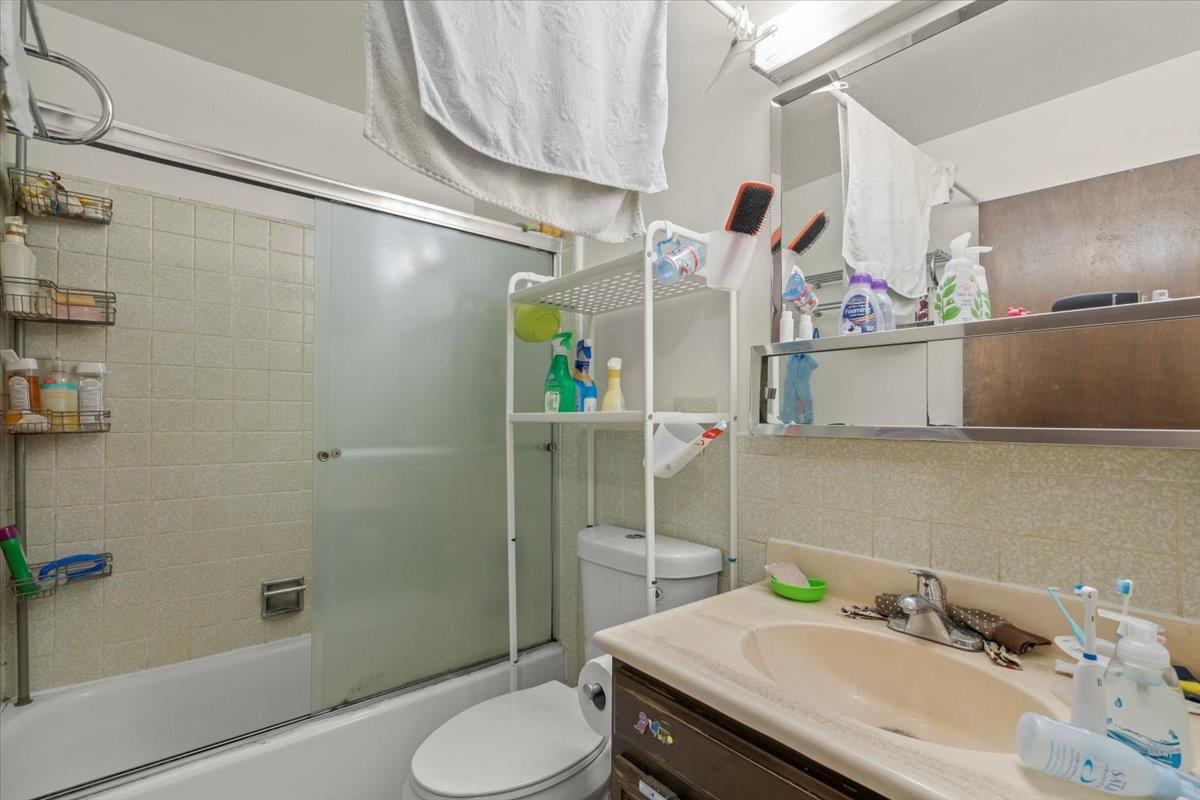 Detail Gallery Image 13 of 17 For 725 18th Ave, San Francisco,  CA 94121 - – Beds | – Baths
