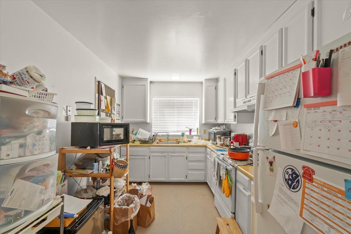 Detail Gallery Image 6 of 17 For 725 18th Ave, San Francisco,  CA 94121 - – Beds | – Baths