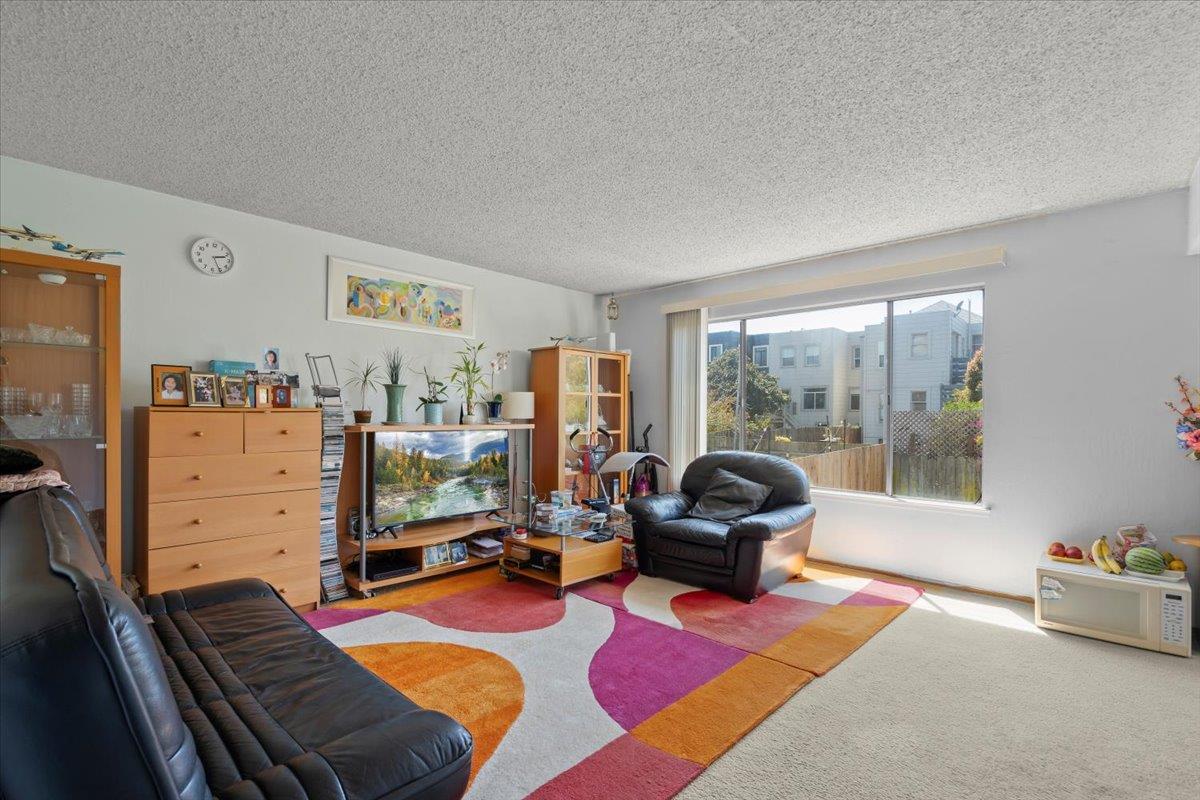 Detail Gallery Image 8 of 17 For 725 18th Ave, San Francisco,  CA 94121 - – Beds | – Baths