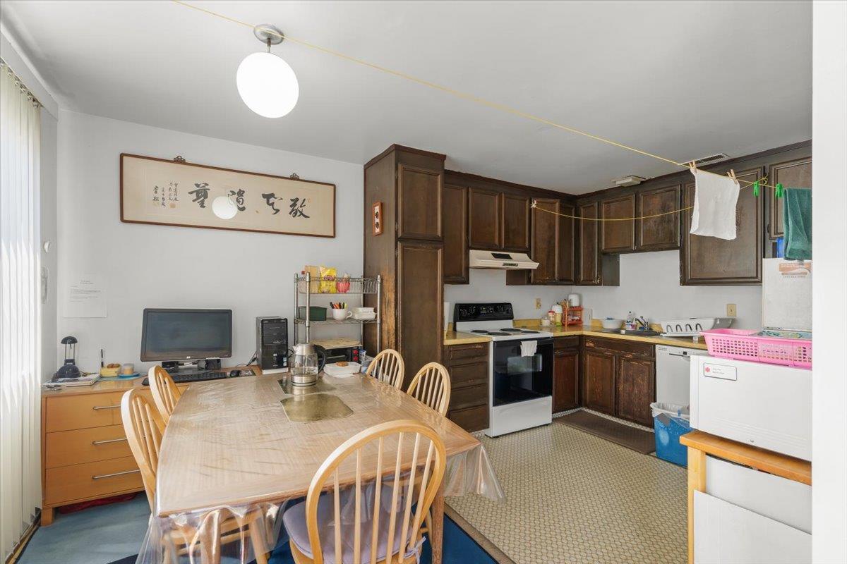 Detail Gallery Image 9 of 17 For 725 18th Ave, San Francisco,  CA 94121 - – Beds | – Baths