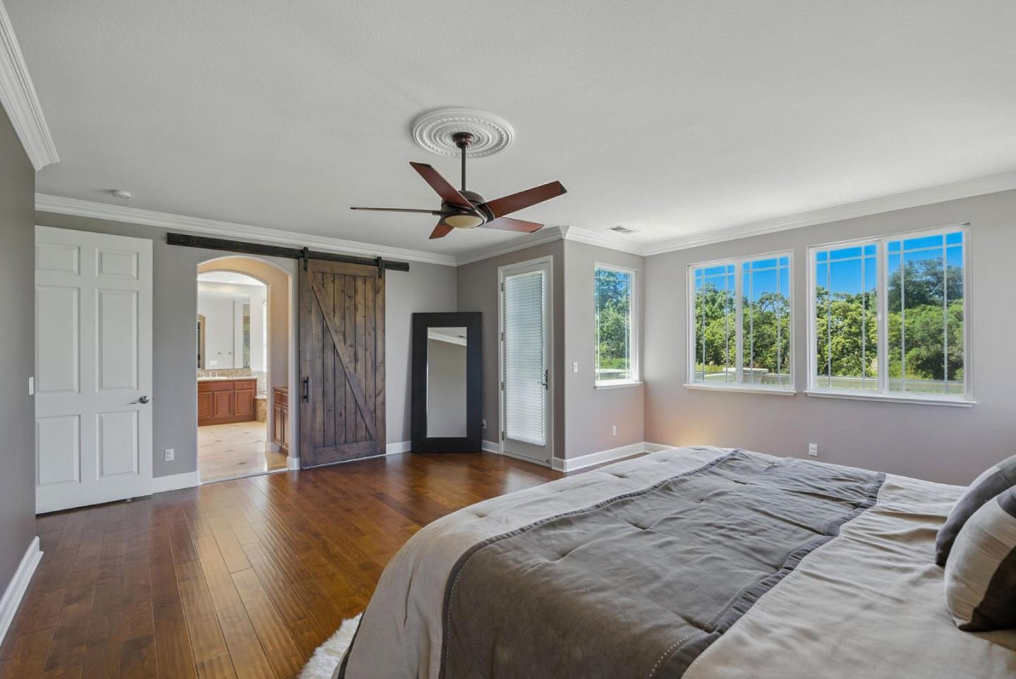 Detail Gallery Image 31 of 75 For 1961 Killarney Ct, Gilroy,  CA 95020 - 5 Beds | 4/1 Baths