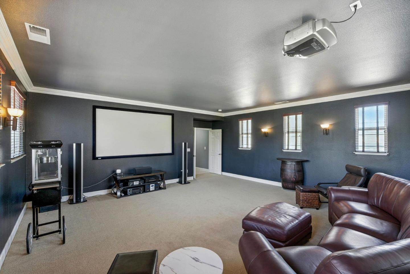 Detail Gallery Image 44 of 75 For 1961 Killarney Ct, Gilroy,  CA 95020 - 5 Beds | 4/1 Baths