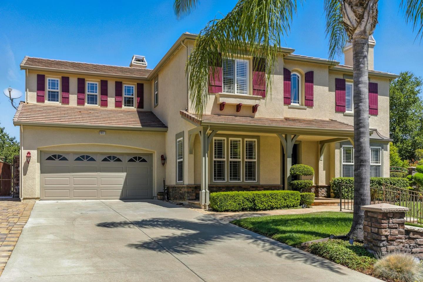 Detail Gallery Image 5 of 75 For 1961 Killarney Ct, Gilroy,  CA 95020 - 5 Beds | 4/1 Baths