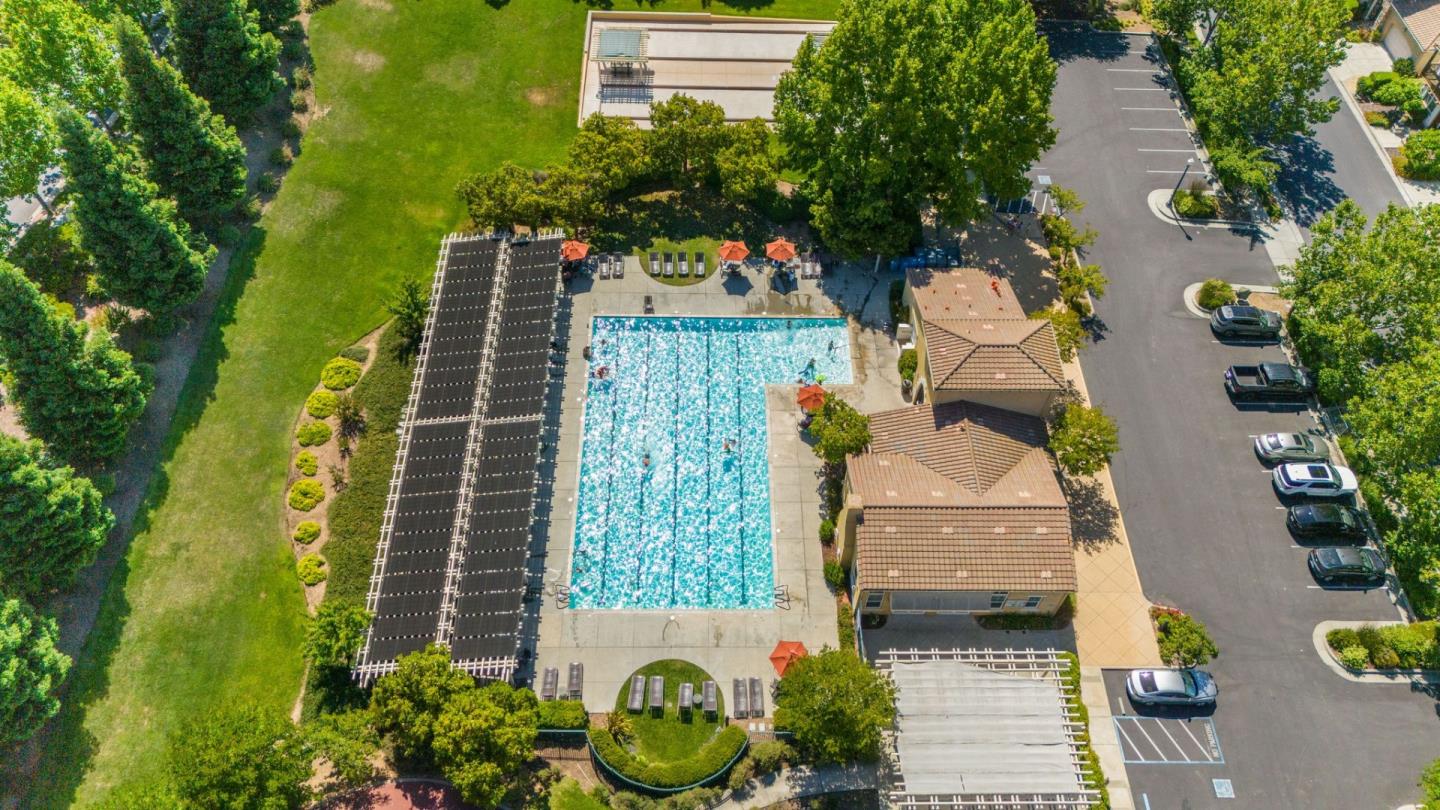 Detail Gallery Image 69 of 75 For 1961 Killarney Ct, Gilroy,  CA 95020 - 5 Beds | 4/1 Baths