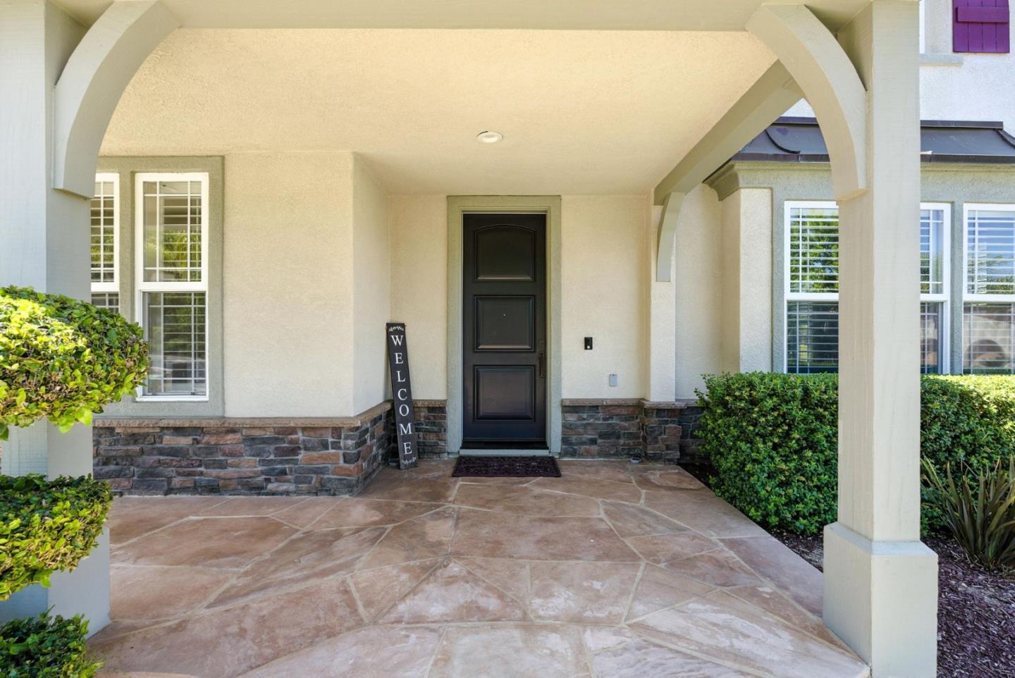 Detail Gallery Image 7 of 75 For 1961 Killarney Ct, Gilroy,  CA 95020 - 5 Beds | 4/1 Baths