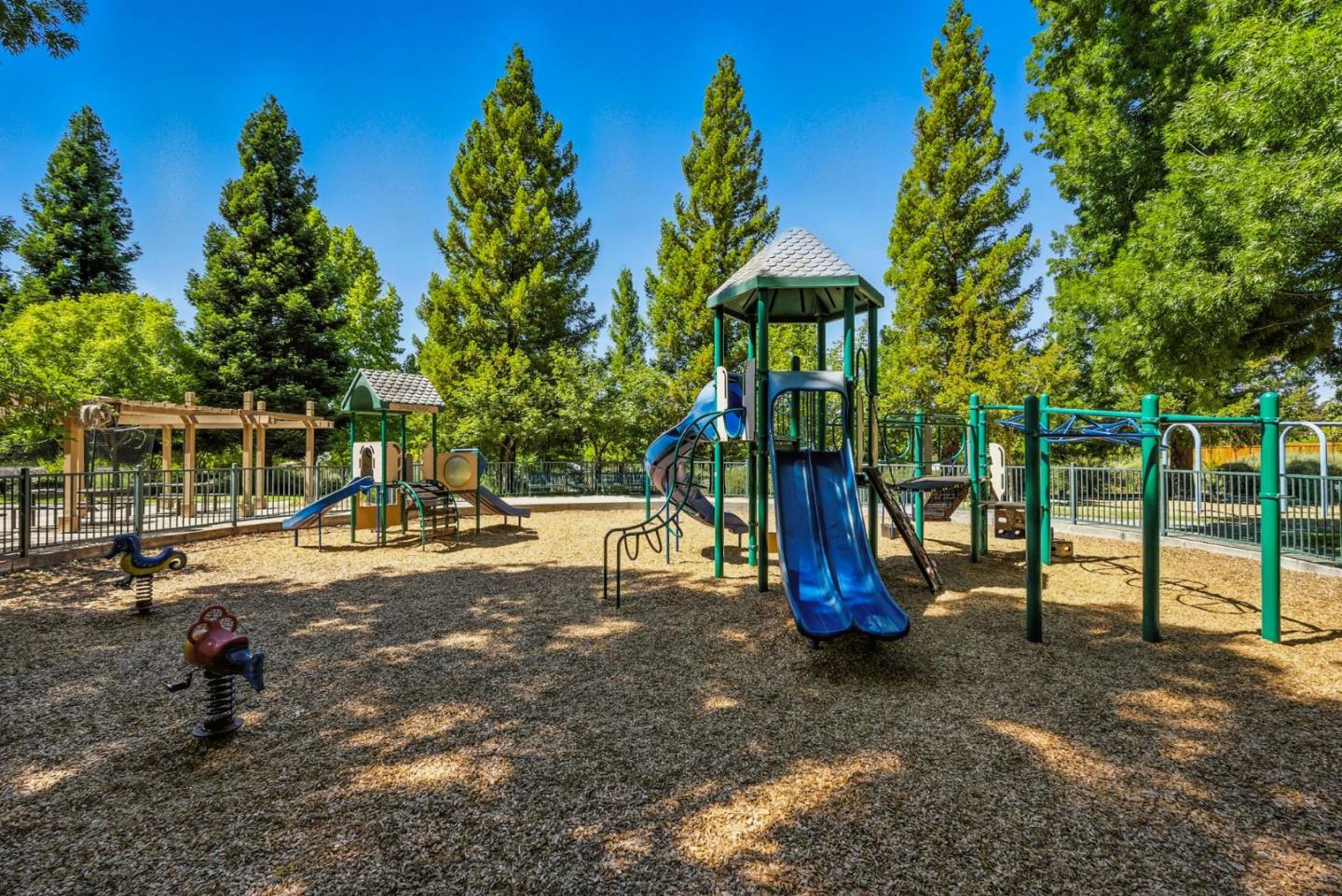 Detail Gallery Image 71 of 75 For 1961 Killarney Ct, Gilroy,  CA 95020 - 5 Beds | 4/1 Baths