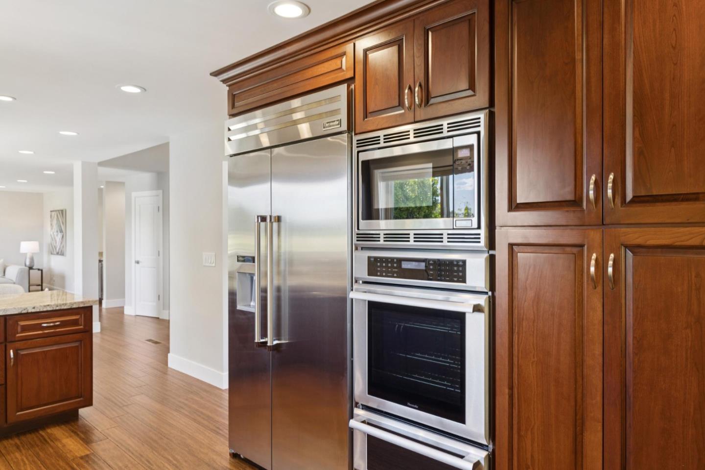 Detail Gallery Image 33 of 69 For 1647 Overland Dr, San Mateo,  CA 94403 - 4 Beds | 2/1 Baths