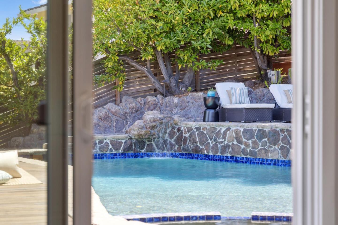 Detail Gallery Image 51 of 69 For 1647 Overland Dr, San Mateo,  CA 94403 - 4 Beds | 2/1 Baths
