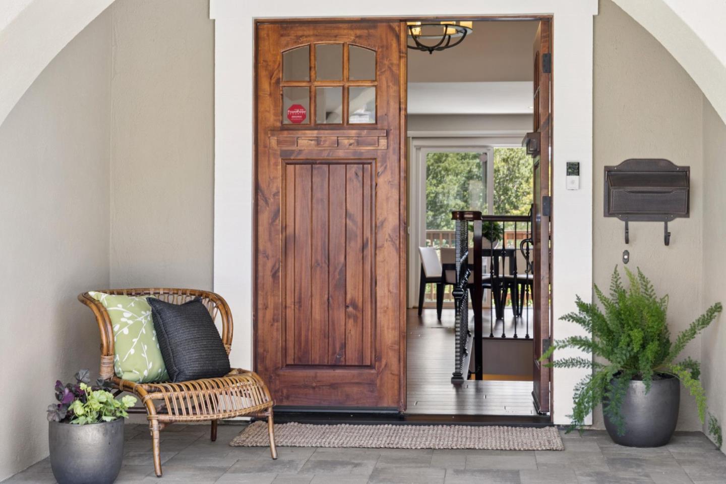 Detail Gallery Image 6 of 69 For 1647 Overland Dr, San Mateo,  CA 94403 - 4 Beds | 2/1 Baths