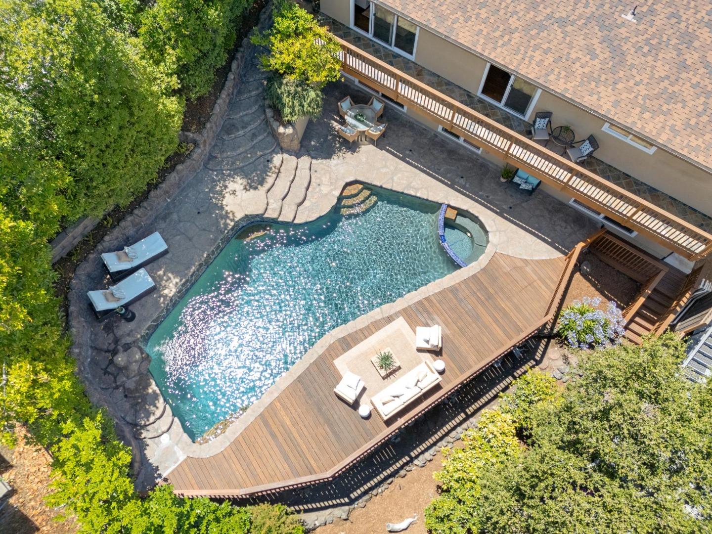 Detail Gallery Image 62 of 69 For 1647 Overland Dr, San Mateo,  CA 94403 - 4 Beds | 2/1 Baths