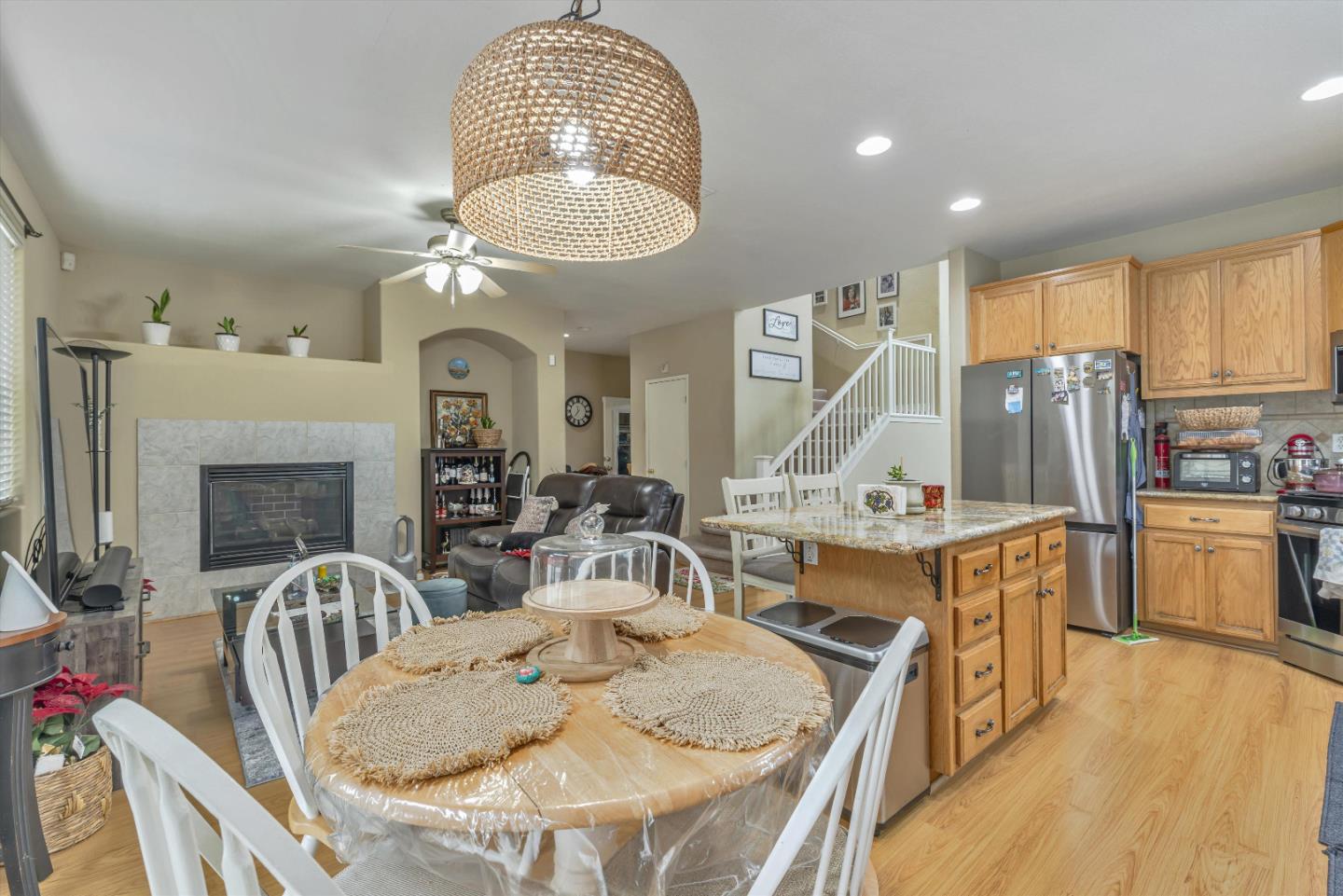 Detail Gallery Image 15 of 35 For 4064 Montgomery Hill Dr, Antioch,  CA 94531 - 4 Beds | 3 Baths