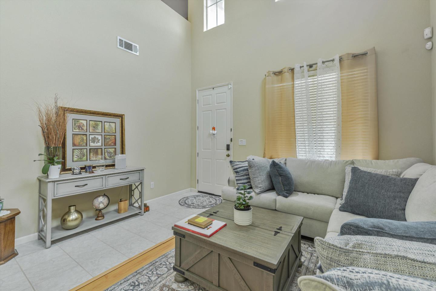 Detail Gallery Image 5 of 35 For 4064 Montgomery Hill Dr, Antioch,  CA 94531 - 4 Beds | 3 Baths