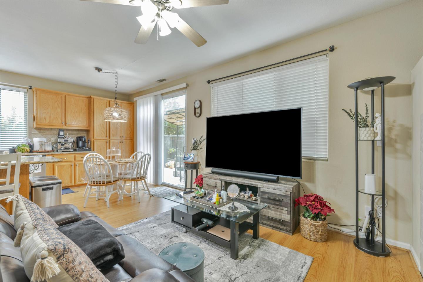Detail Gallery Image 6 of 35 For 4064 Montgomery Hill Dr, Antioch,  CA 94531 - 4 Beds | 3 Baths